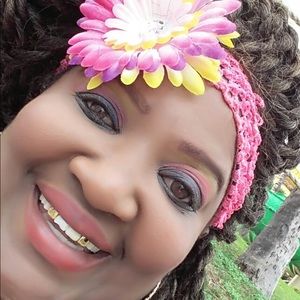 Meet your Posher, Annette